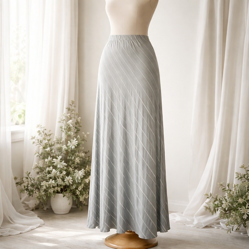 Chico's 0 Maxi Skirt Gray White Sparkle‎ Stripe Ombre Metallic Small Pull On